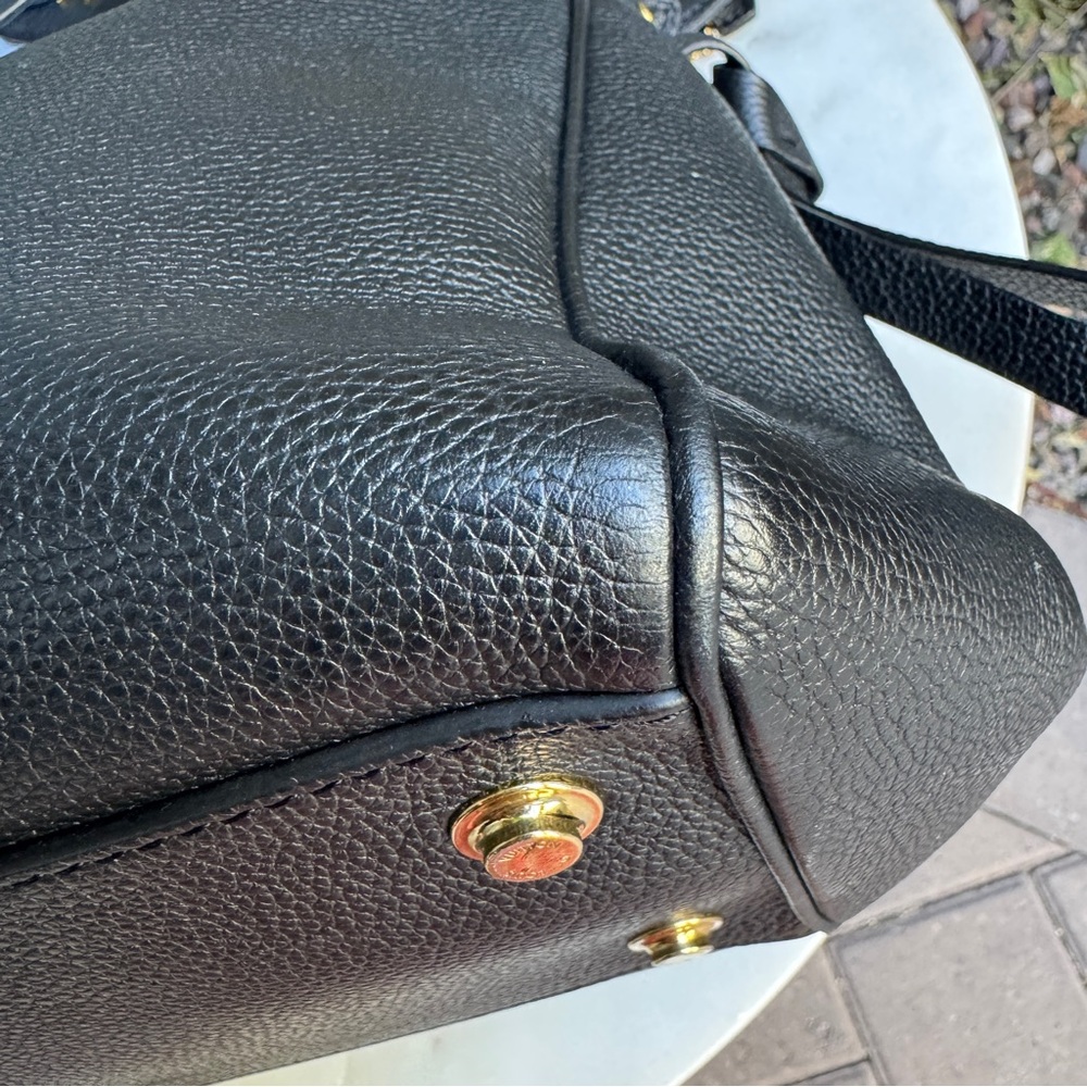 Louis Vuitton Milla MM Leather Tote - Picture 13 of 16